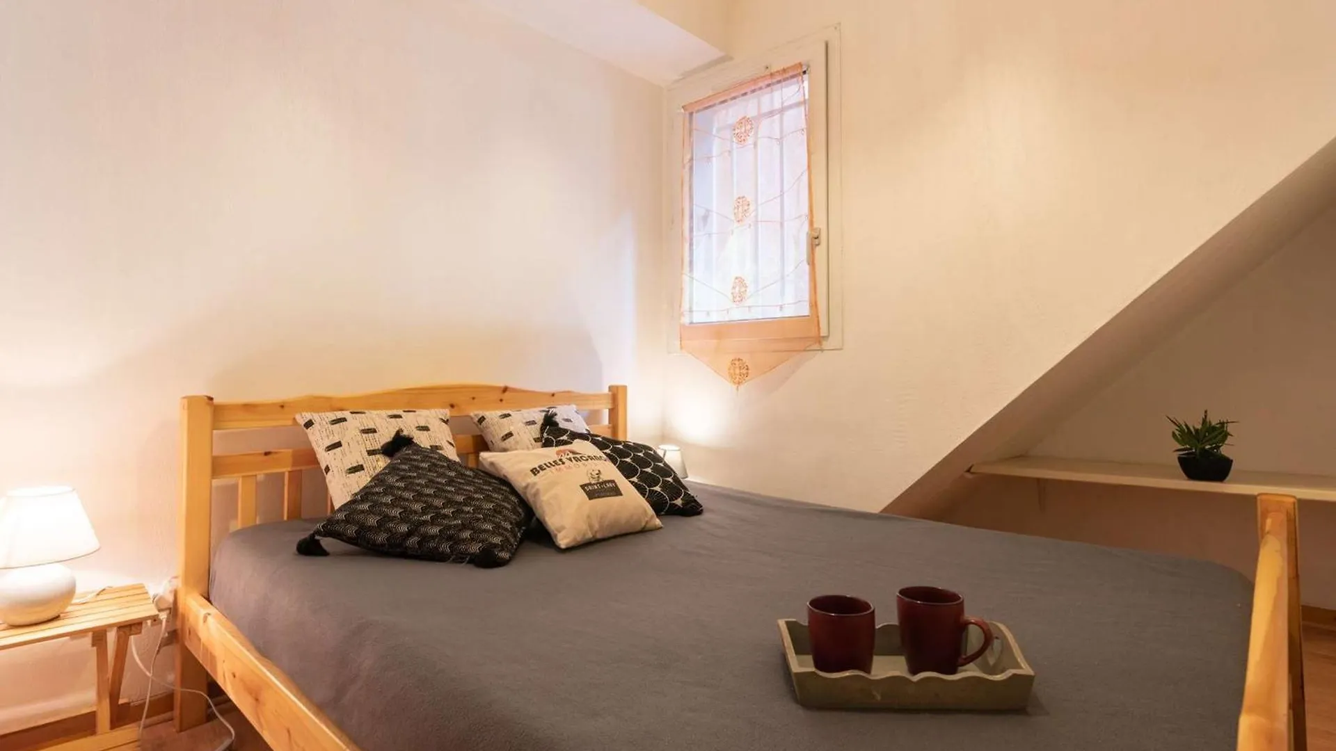 Appartement T2 Avec Balcon, Parking Prive Et Proche Telepherique A Saint-Lary-Soulan - Fr-1-296-350